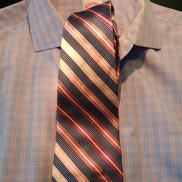 Excellent Used Condition Men's Bachrach Silk USA made Necktie - Picture 3 of 5